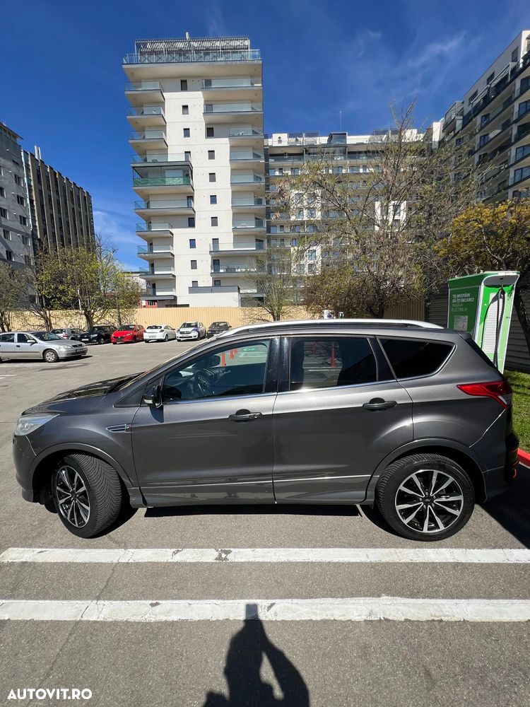 Ford Kuga 2.0 TDCi Powershift 4WD Titanium - 3