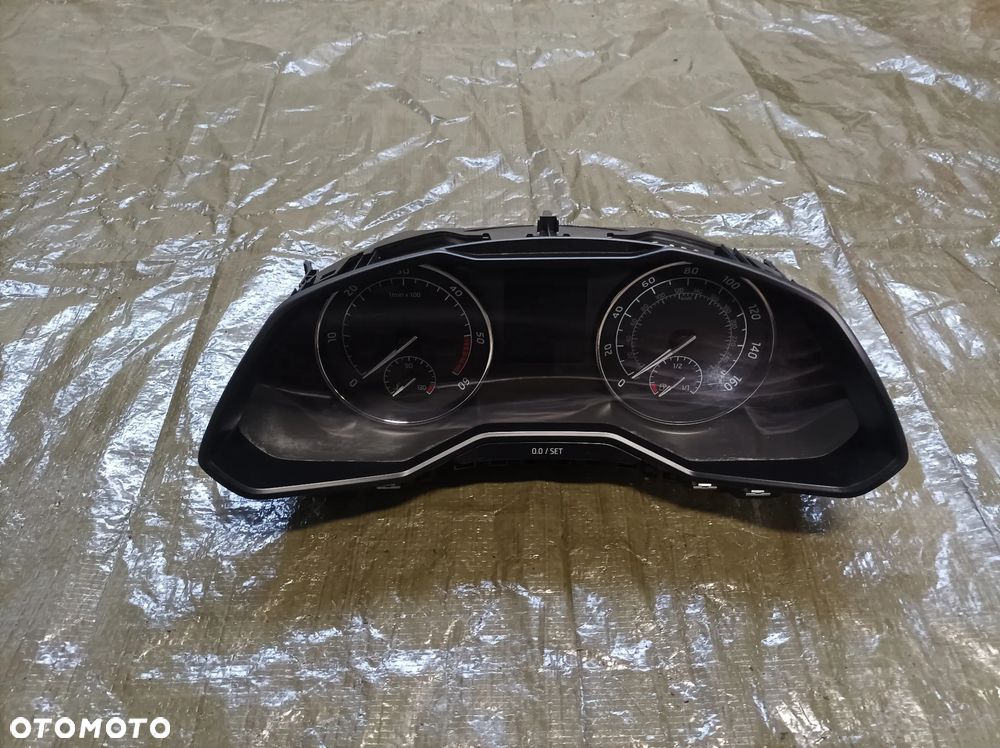 Skoda Superb III licznik zegar 2,0 TDI 3V0920941 - 1