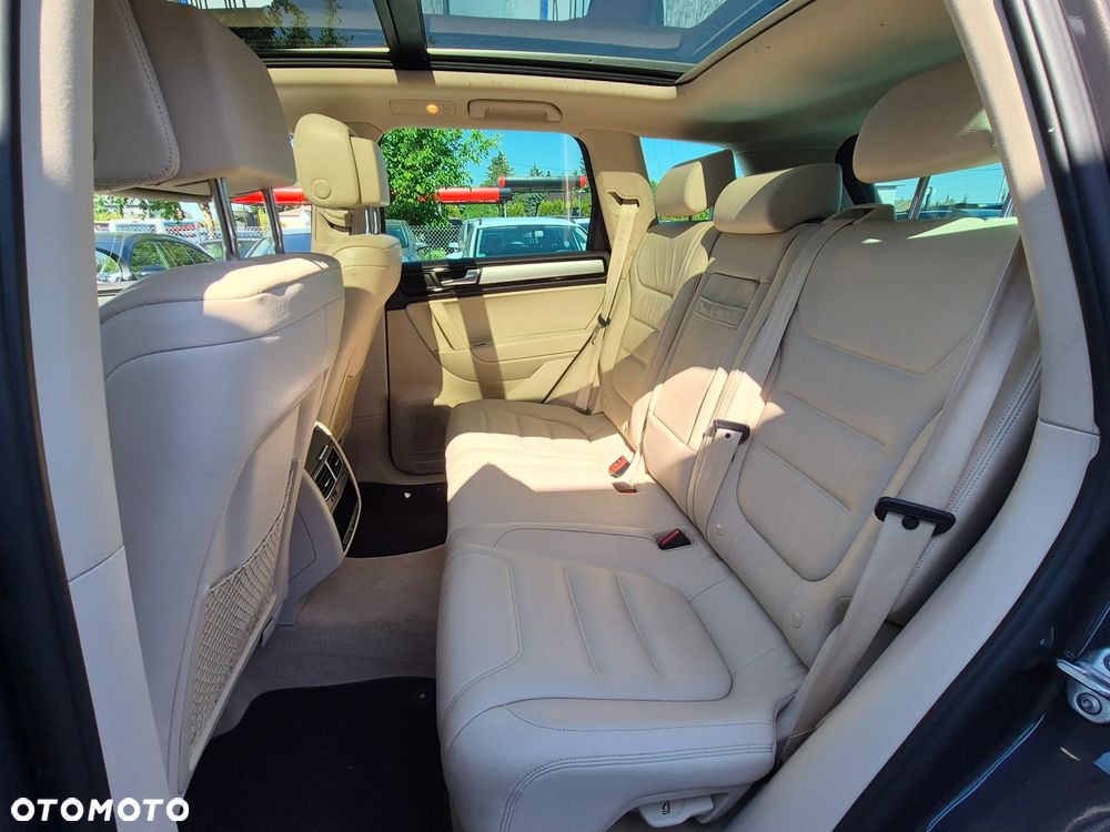 Volkswagen Touareg 3.0 V6 TDI BMT Business Line - 27