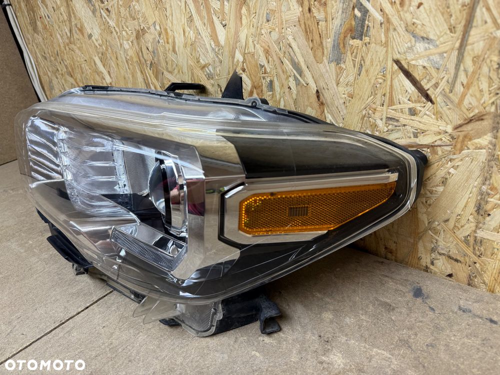LAMPA LEWA SOCZEWKA LED TOYTOA TACOMA - 19
