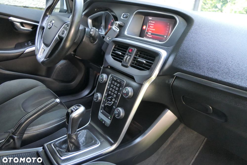 Volvo V40 D2 RDesign - 22