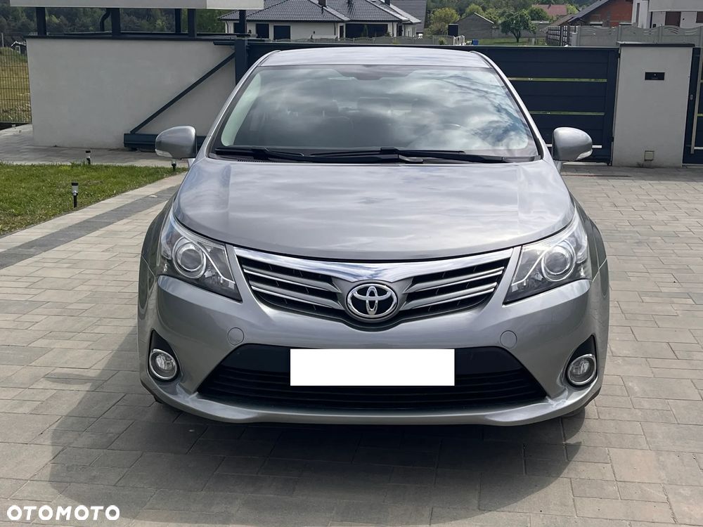 Toyota Avensis 1.6 Premium - 2