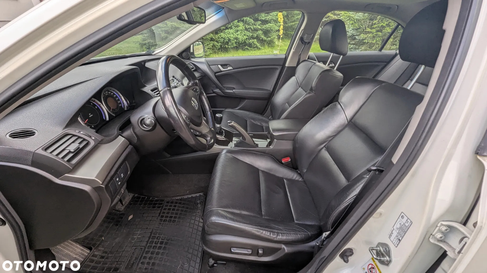 Honda Accord 2.0 Executive Nav - 14