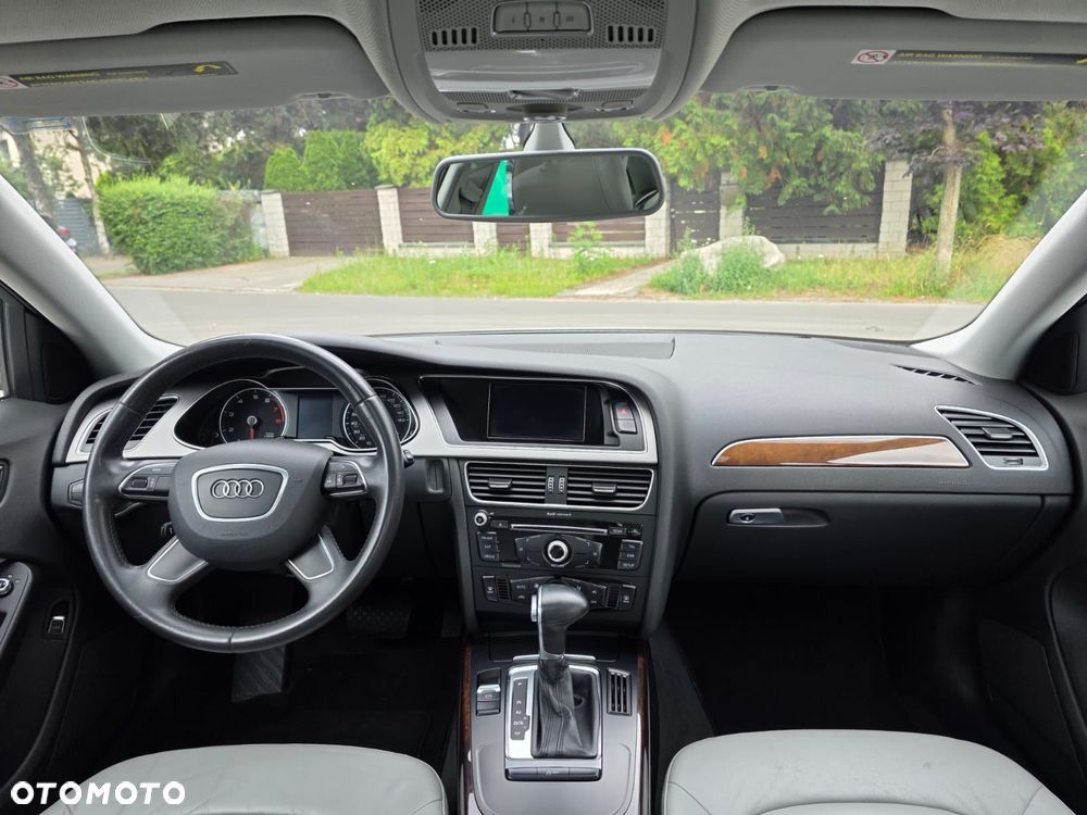 Audi A4 Limousine - 14