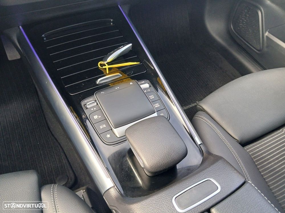 Mercedes-Benz GLA 250 e 8G-DCT - 36