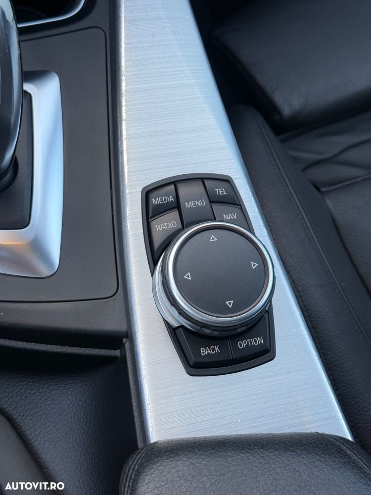 BMW Seria 3 320d Aut. - 22