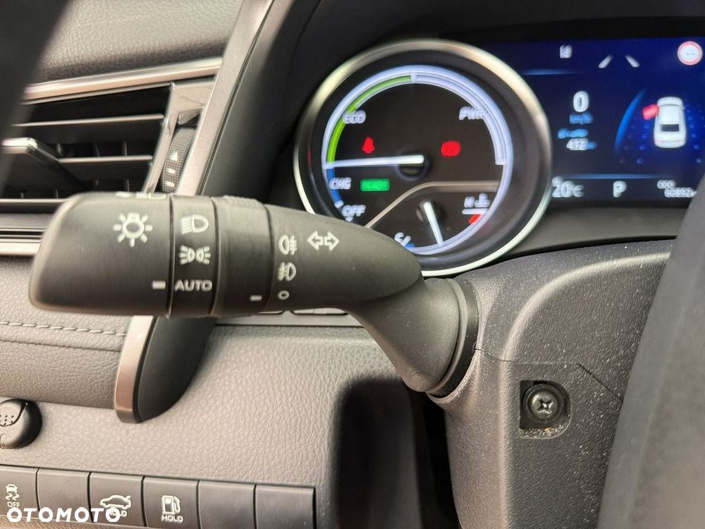 Toyota Camry - 26