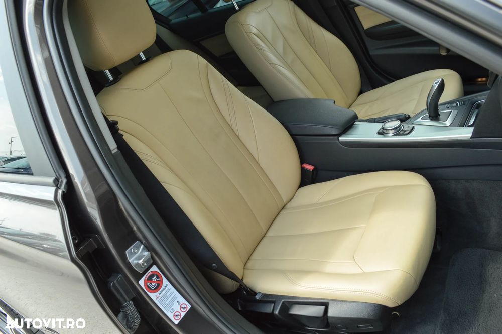 BMW Seria 3 320d DPF Aut. Edition Exclusive - 32