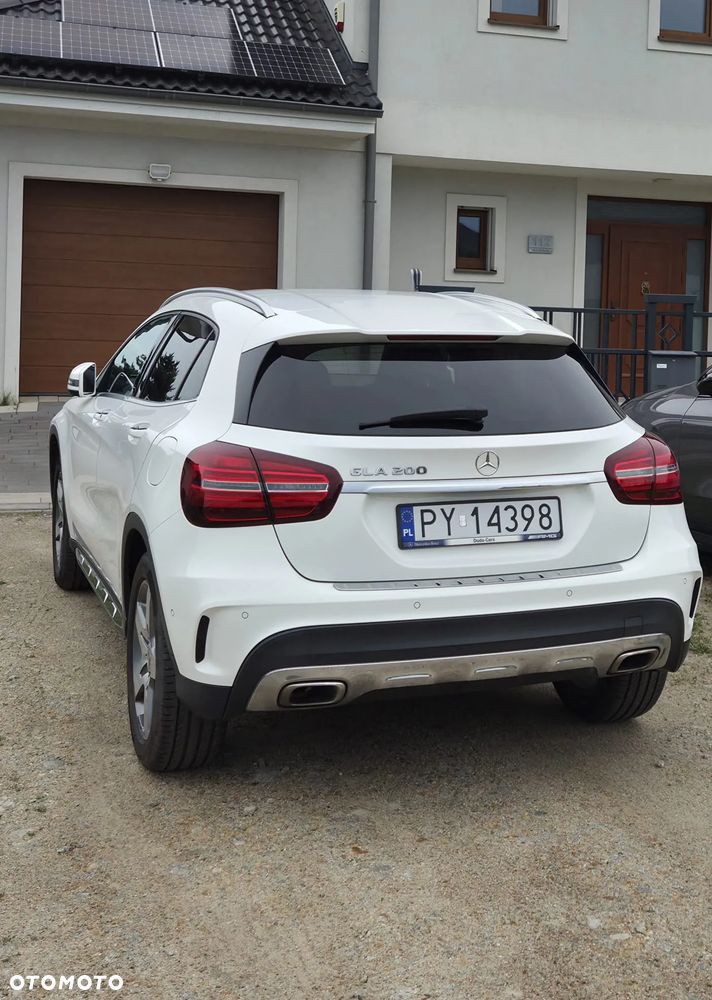 Mercedes-Benz GLA 200 7G-DCT AMG Line - 7