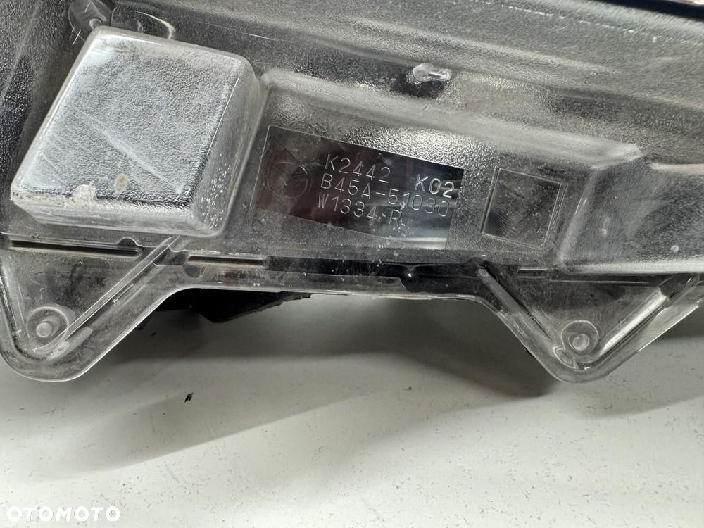 Przednia Prawa Lampa  Mazda 3 bm  B45A-51030 - 4