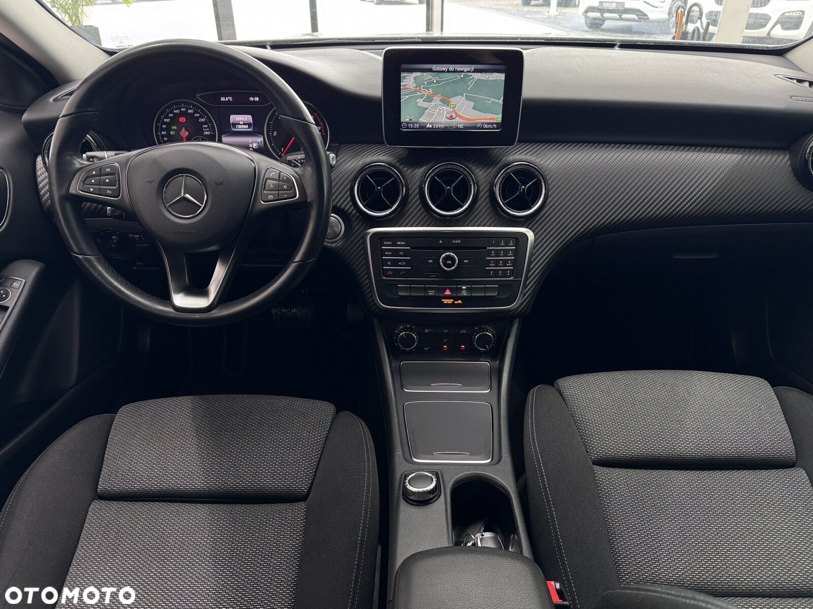 Mercedes-Benz GLA 200 d 7G-DCT - 14
