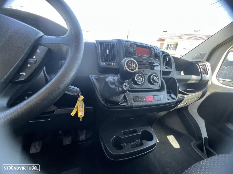 Peugeot Boxer Chassis-Cabina 2.2 BlueHdi 335 L3 CD - 29