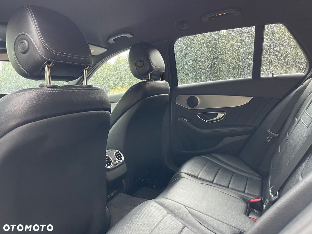 Mercedes-Benz Klasa C 200 4-Matic 9G-TRONIC - 12