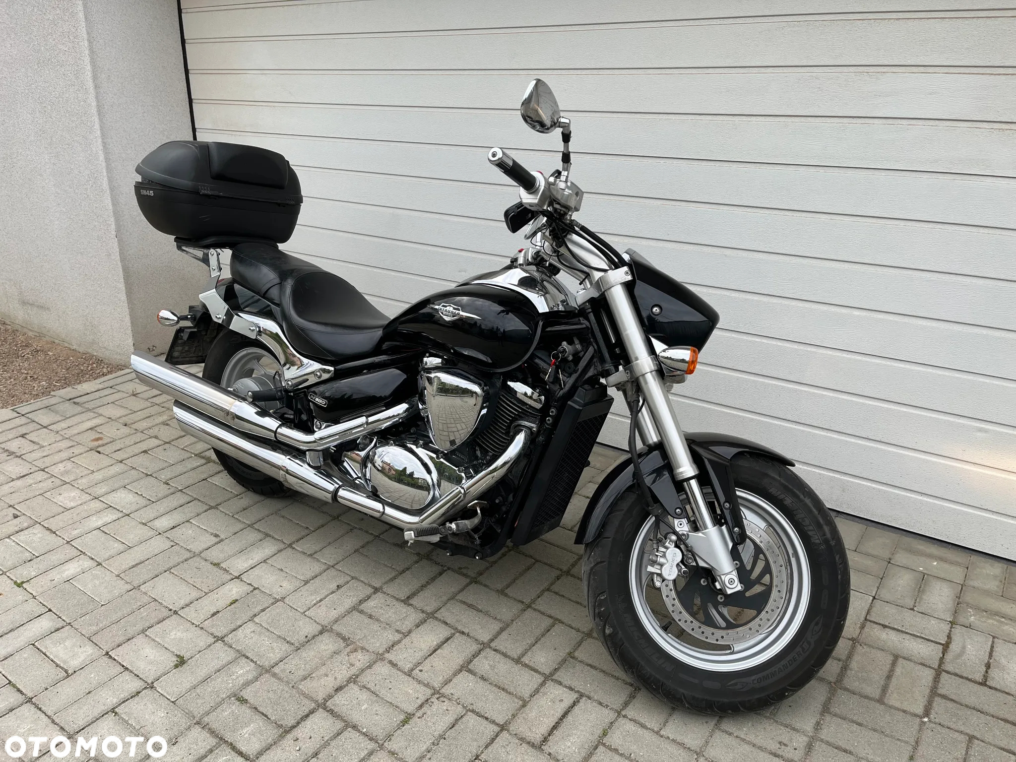 Suzuki Intruder - 9