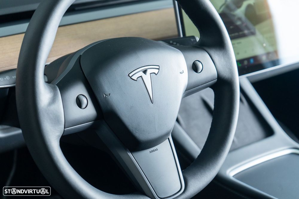 Tesla Model Y Performance Tração Integral - 15