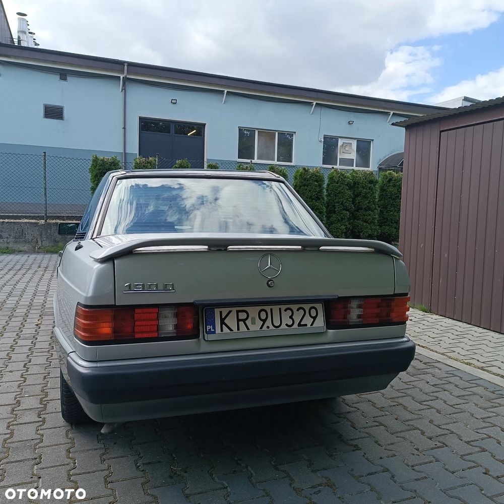 Mercedes-Benz W201 (190) - 9