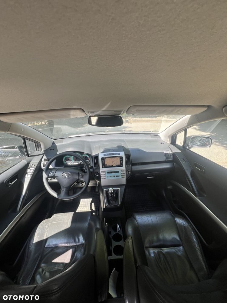 Toyota Corolla Verso - 5