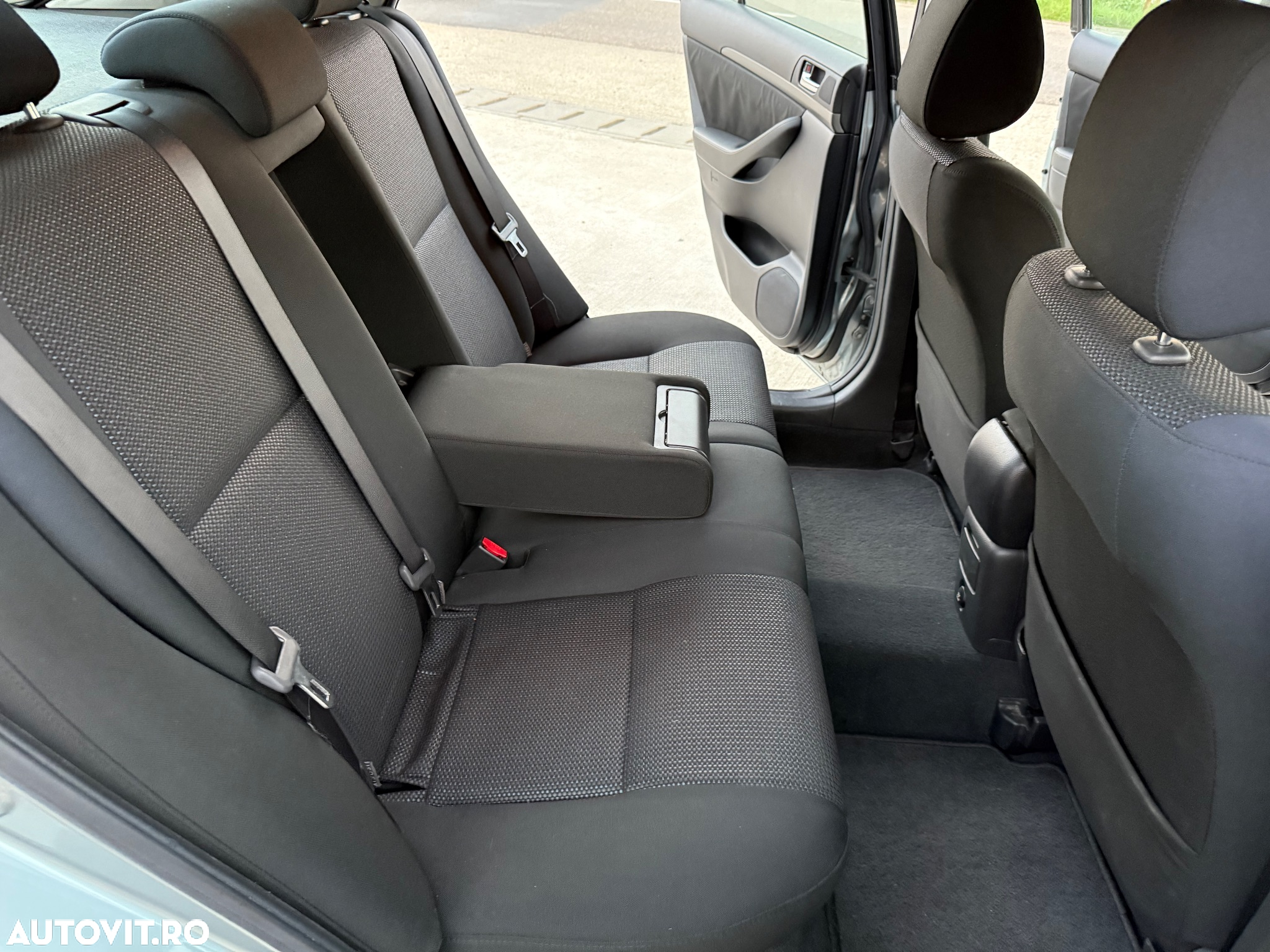 Toyota Avensis 2.0 D-4D Navi chrome - 22