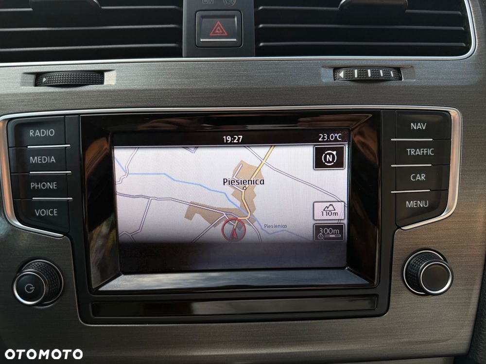 Volkswagen Golf 1.2 TSI Comfortline DSG - 23