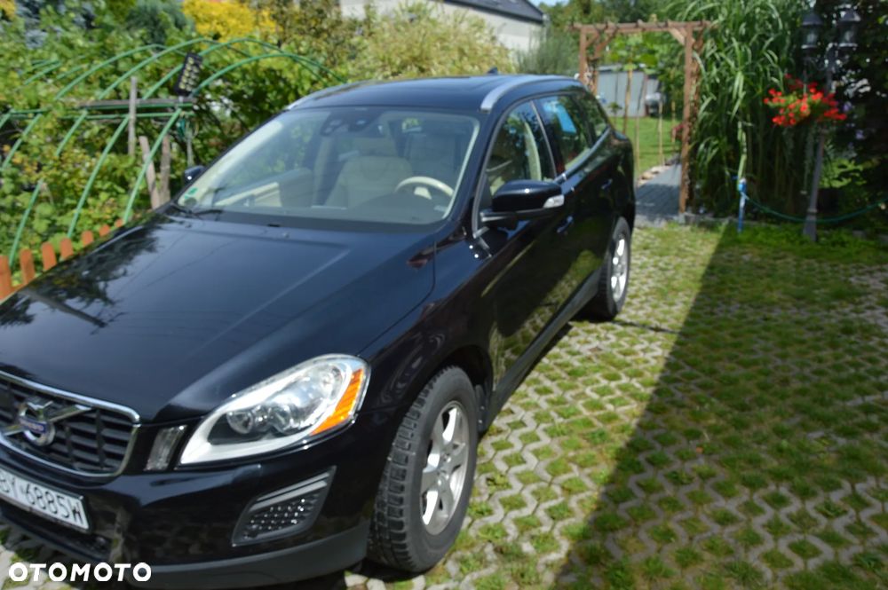 Volvo XC 60 DRIVe R Design - 2