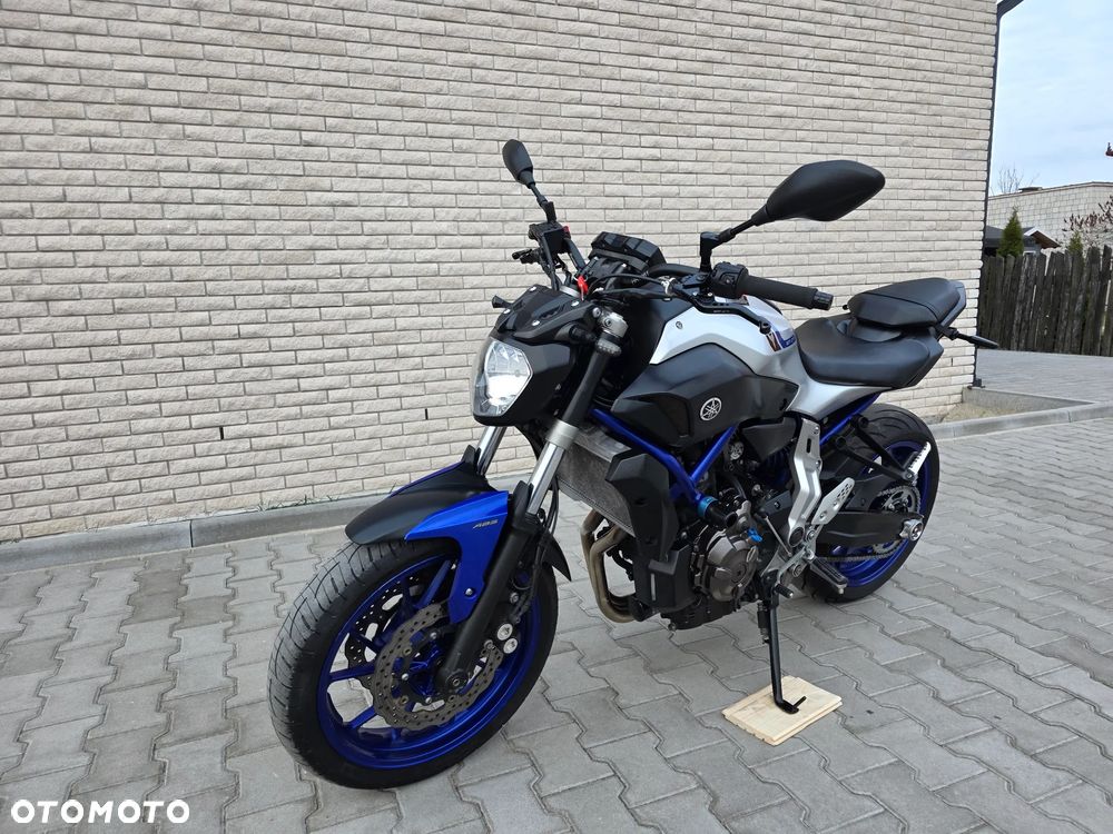 Yamaha MT - 17