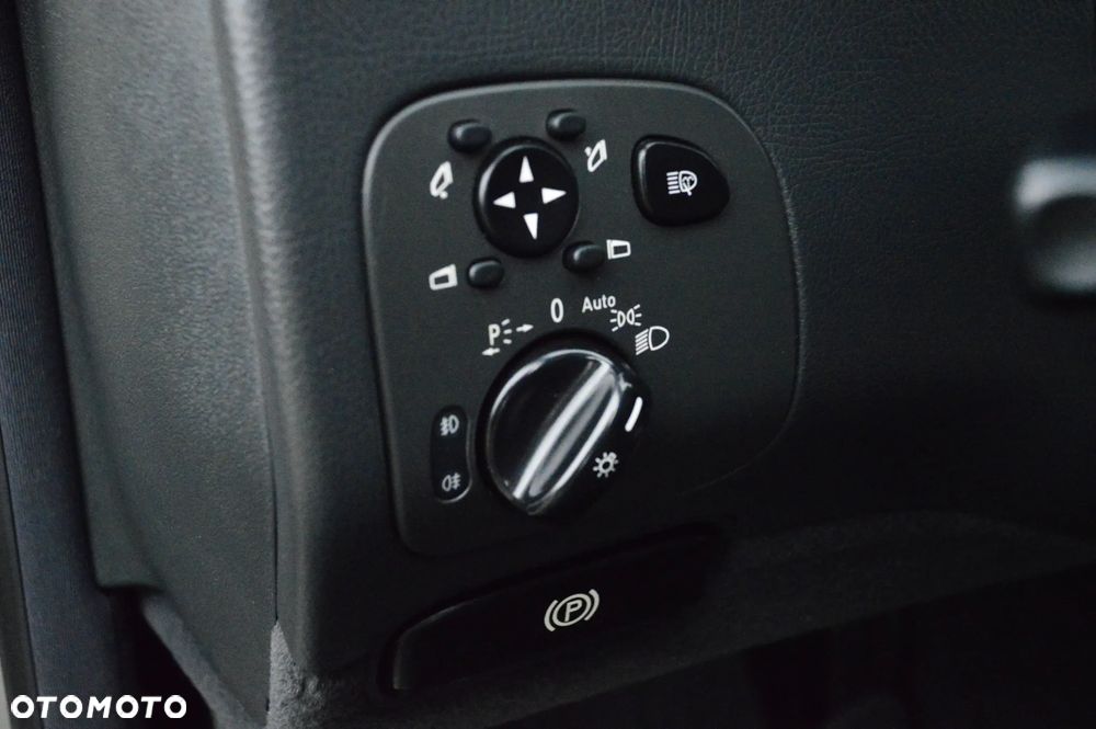 Mercedes-Benz CLK - 21