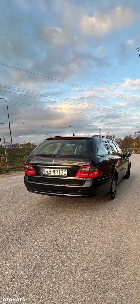 Mercedes-Benz Klasa E 220 T CDI Classic - 3