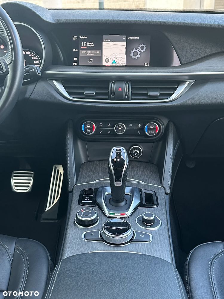 Alfa Romeo Stelvio 2.0 Turbo TI Q4 - 30