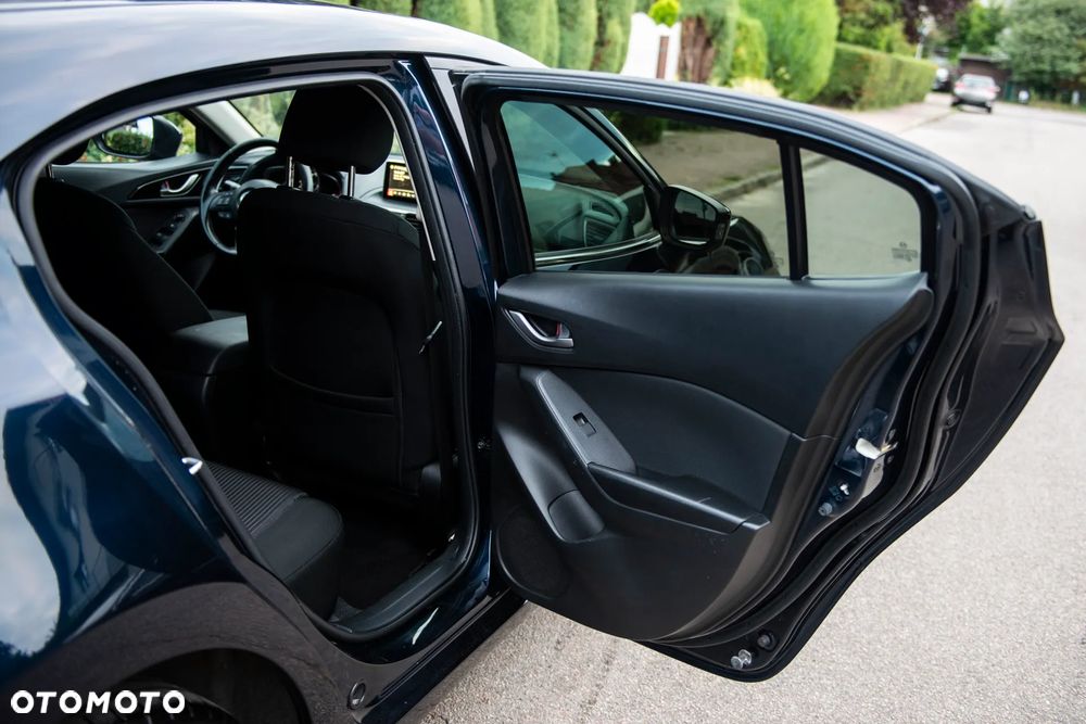 Mazda 3 SKYACTIV-G 120 NAKAMA - 33