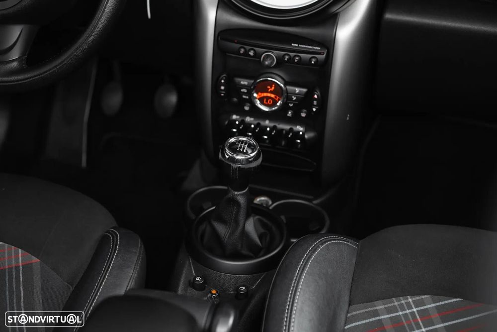 MINI Paceman Cooper D - 25