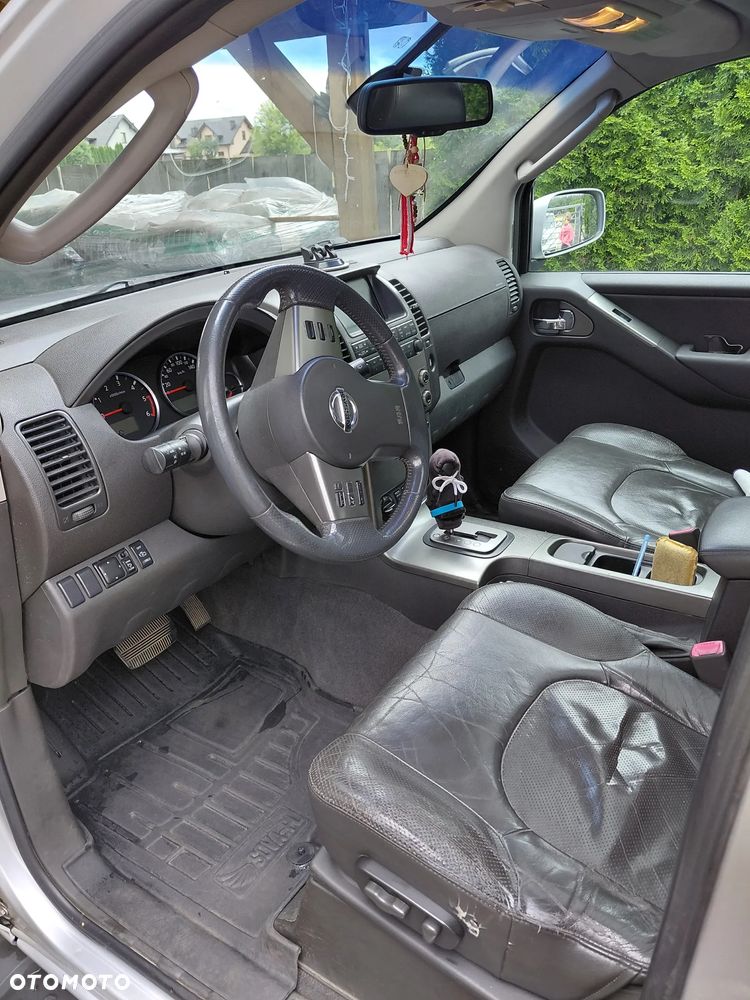 Nissan Pathfinder 2.5 DCi Elegance + - 6