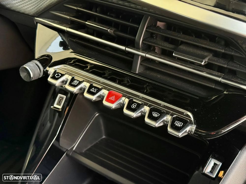 Peugeot e-2008 50 kWh SE Style - 17