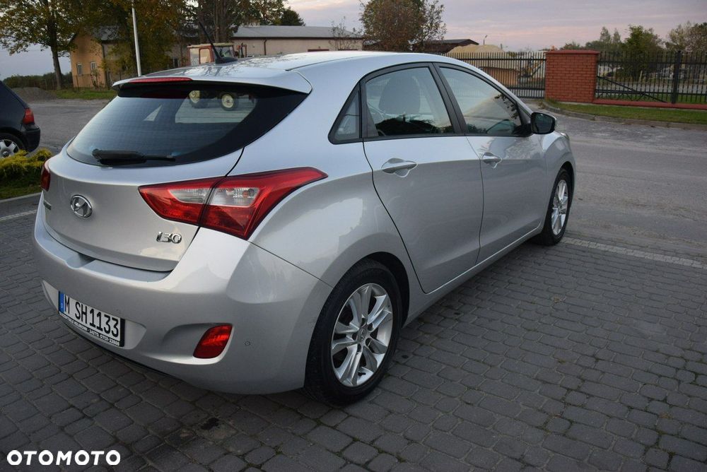 Hyundai i30 1.4 Premium - 11