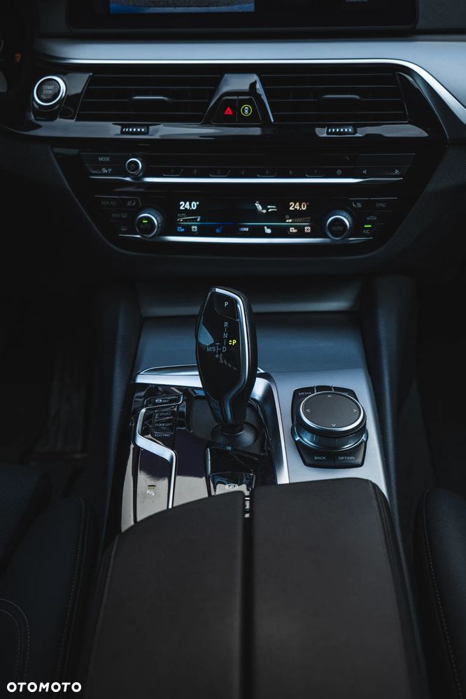 BMW Seria 5 - 22