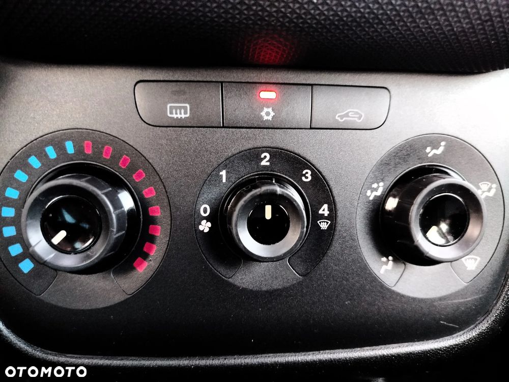 Fiat Punto 0.9 Twinair Easy Pakiet Easy Plus S&S - 39