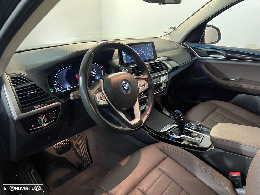 BMW iX3 Inspiring - 12
