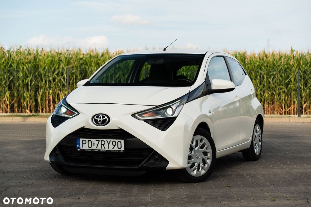 Toyota Aygo x-play - 1