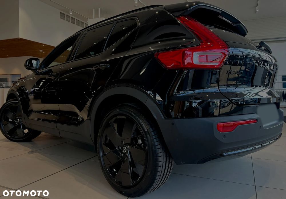 Volvo XC 40 B4 AWD Ultimate Dark - 2