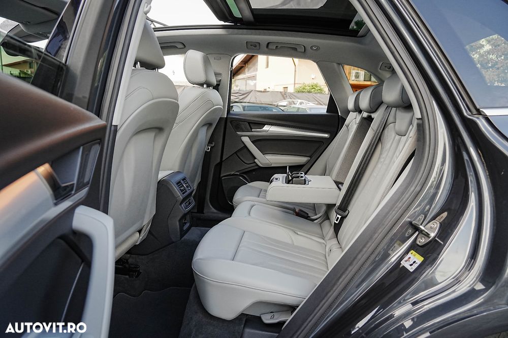 Audi Q5 55 TFSIe quattro S tronic S line - 22