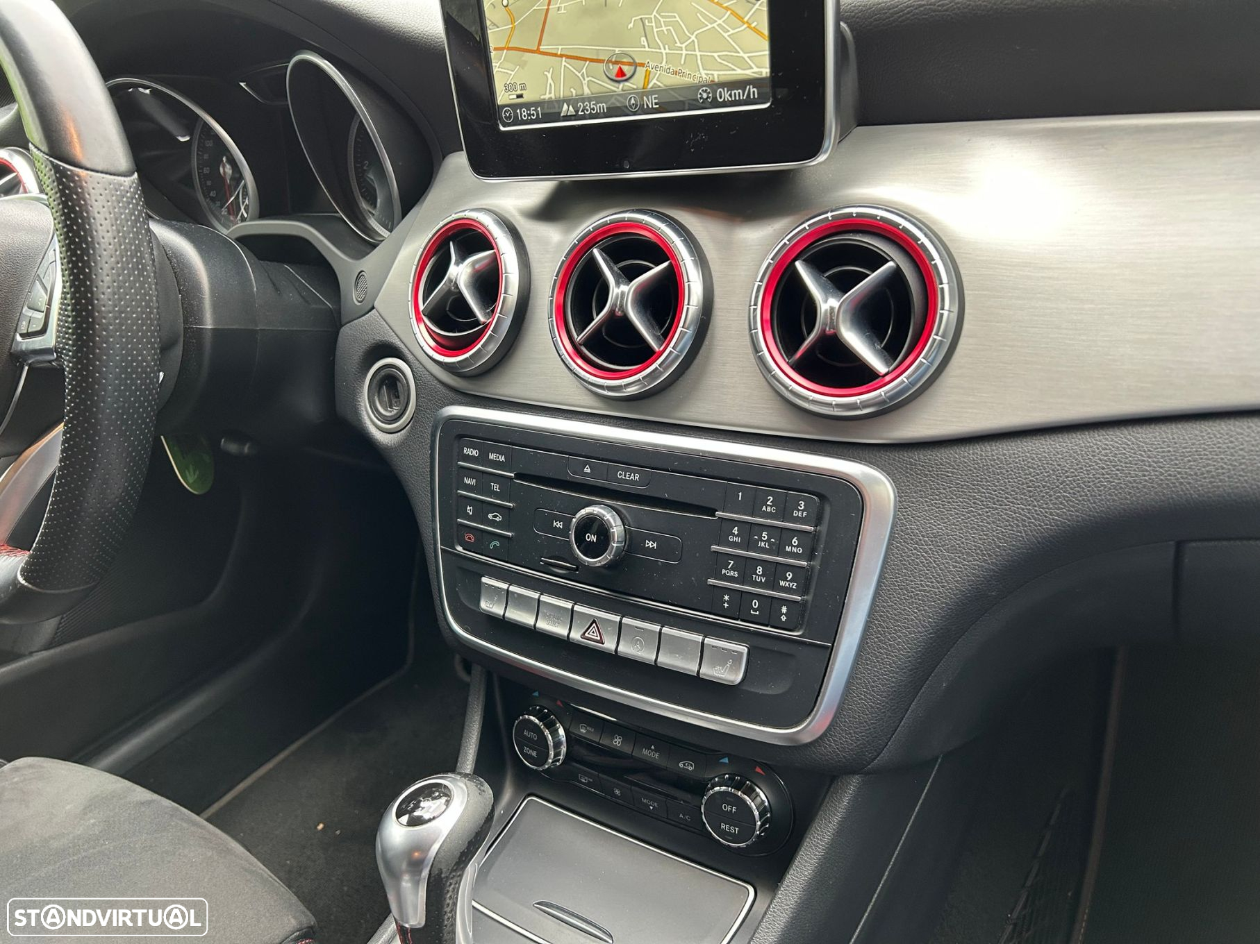 Mercedes-Benz CLA 180 Shooting Brake d AMG Line - 16