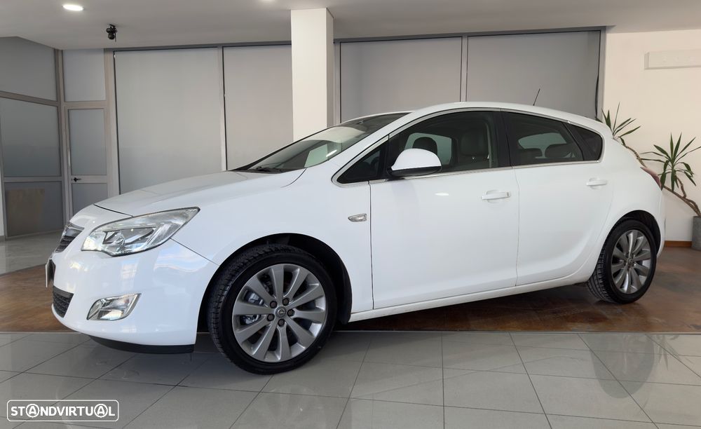 Opel Astra 1.3 CDTi Cosmo - 14