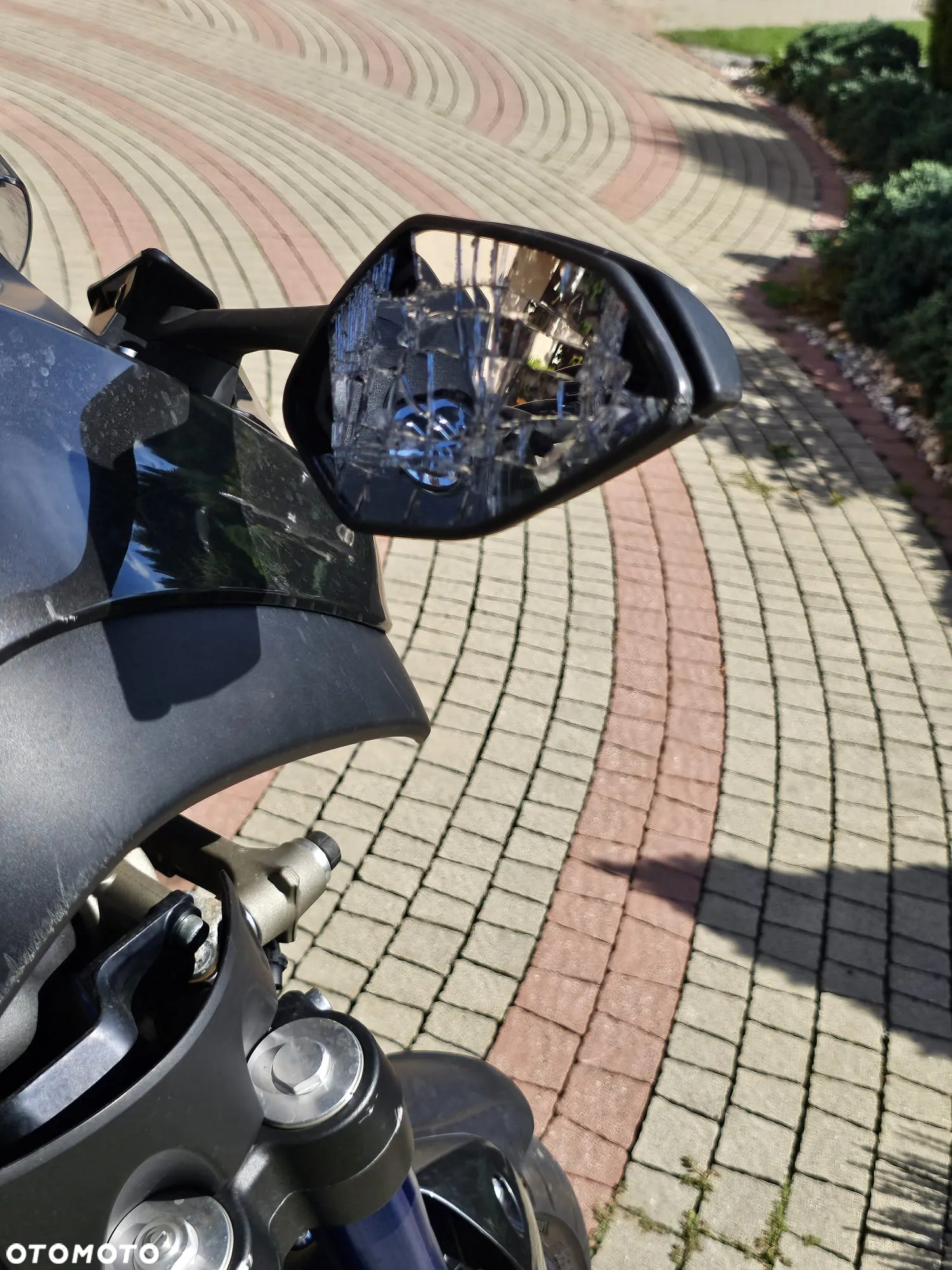 Yamaha NIKEN - 9