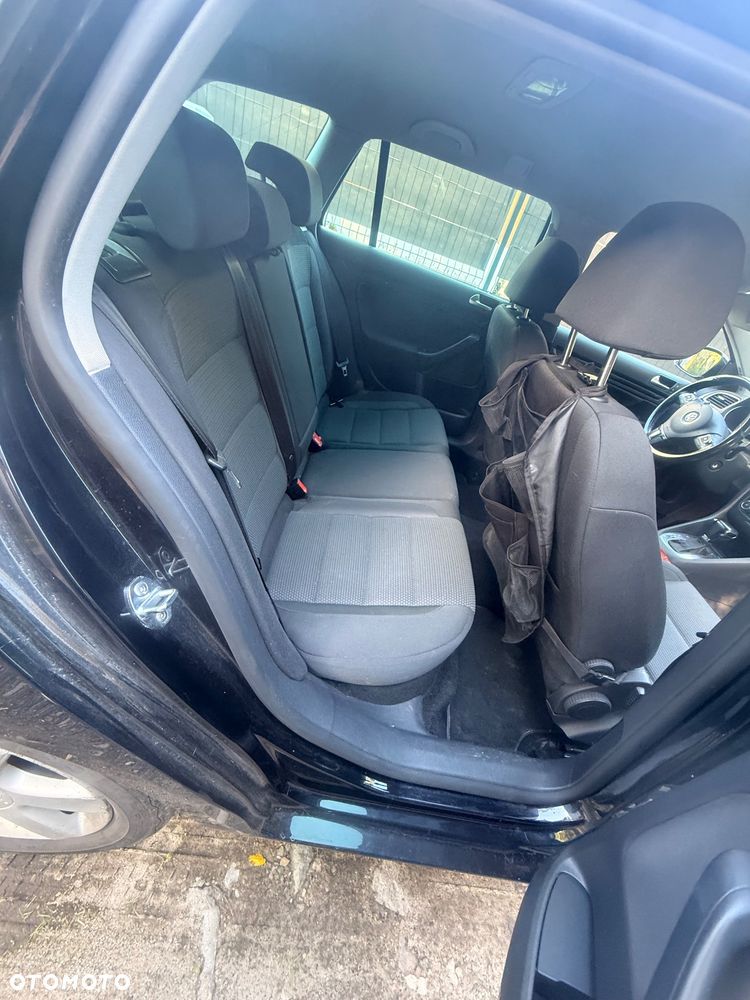 Volkswagen Golf - 6