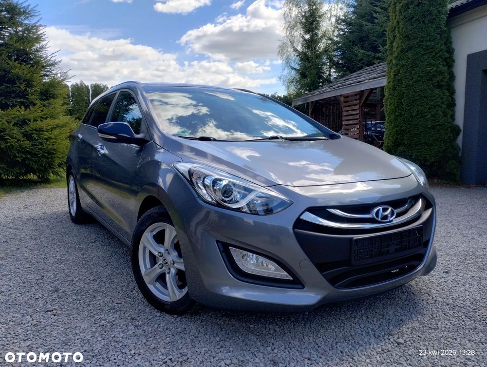 Hyundai i30 1.6 CRDi Fifa World Cup Edition - 4