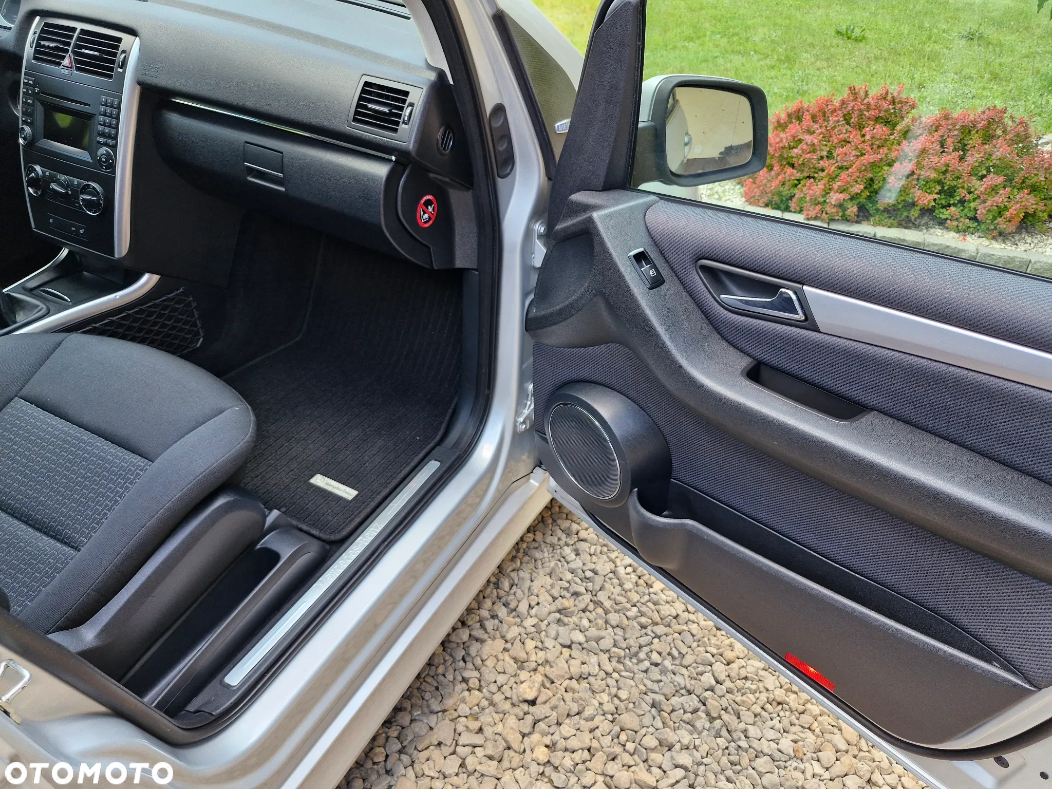 Mercedes-Benz Klasa B 180 BlueEffICIENCY - 23