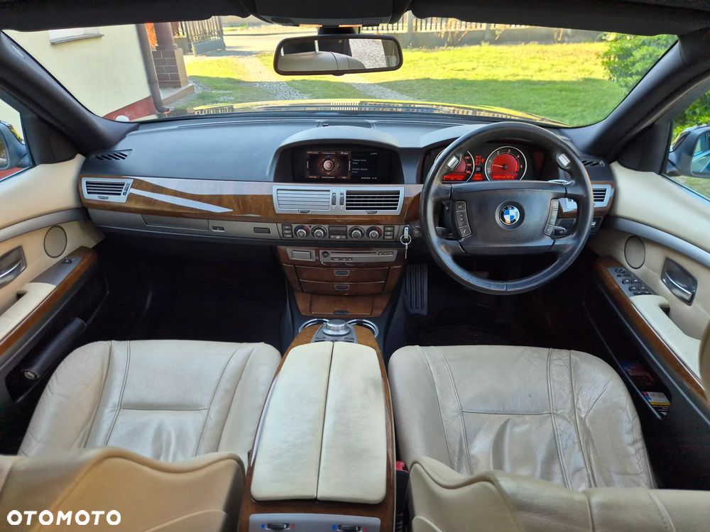 BMW Seria 7 - 18
