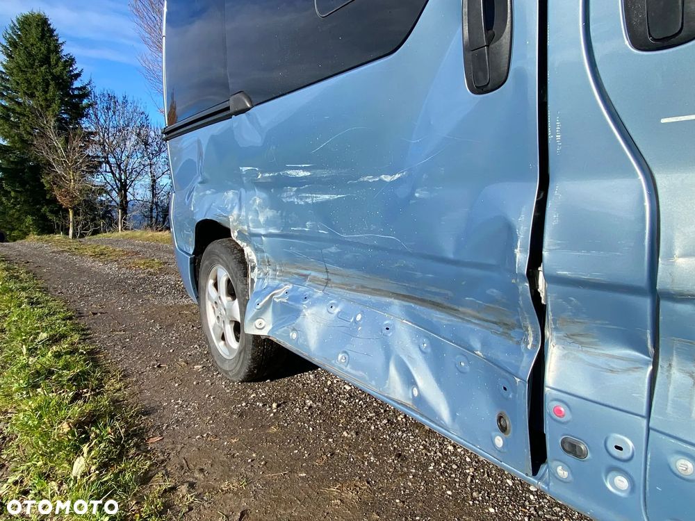Renault Trafic Grand Passenger Black Edition - 14