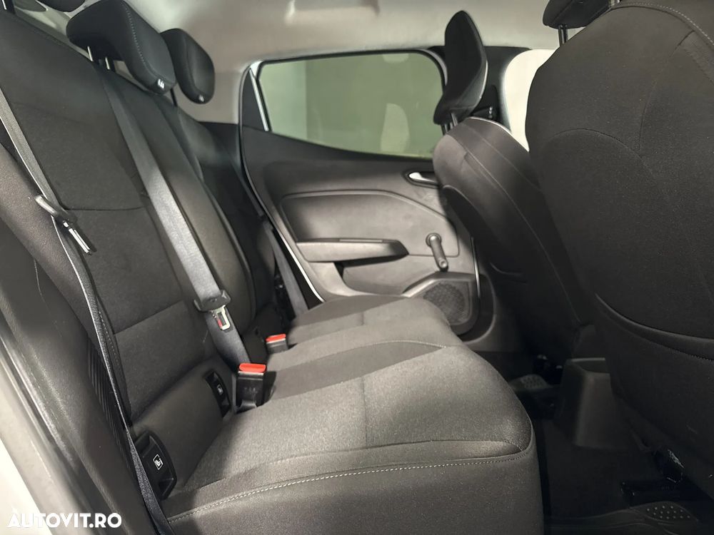 Renault Clio - 13