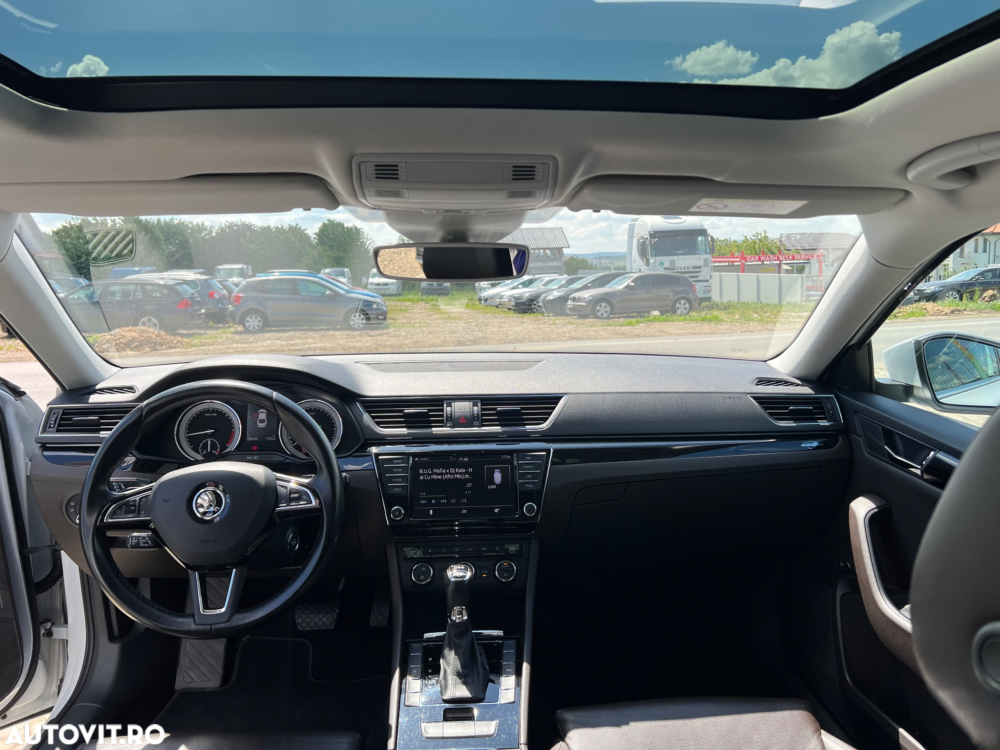 Skoda Superb 2.0 TDI DSG Laurin & Klement - 9