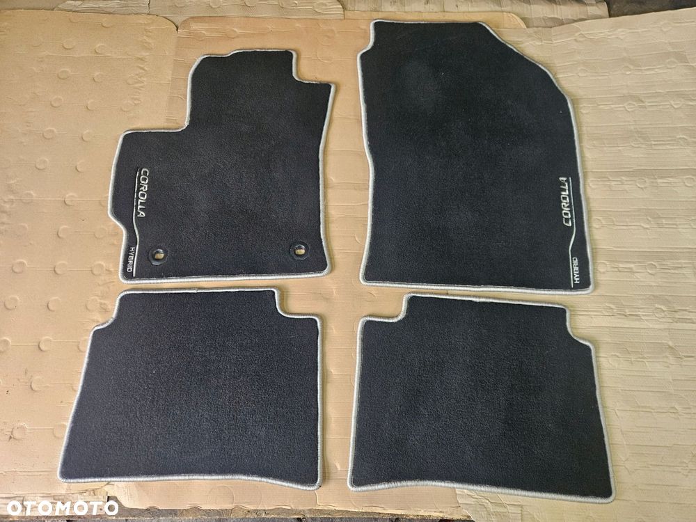 toyota corolla e21 19-25 dywaniki welurowe oryginał - 1